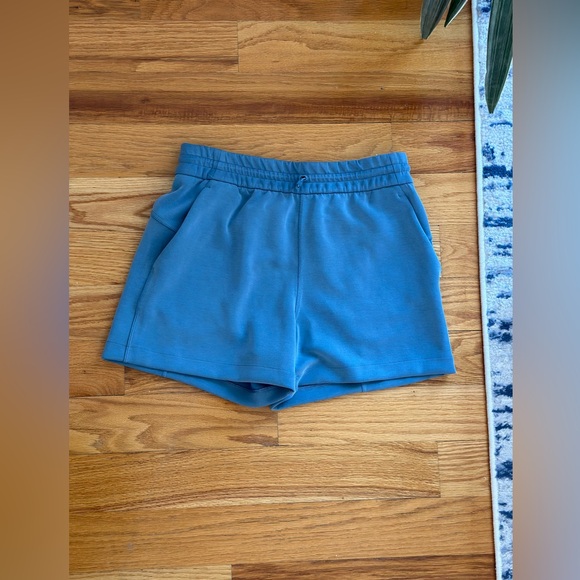 lululemon athletica Pants - Lululemon Softstreme High-Rise Short 4"